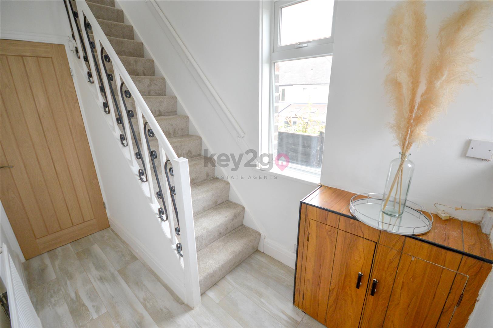 Marsh Avenue, Dronfield, S18 Key2go